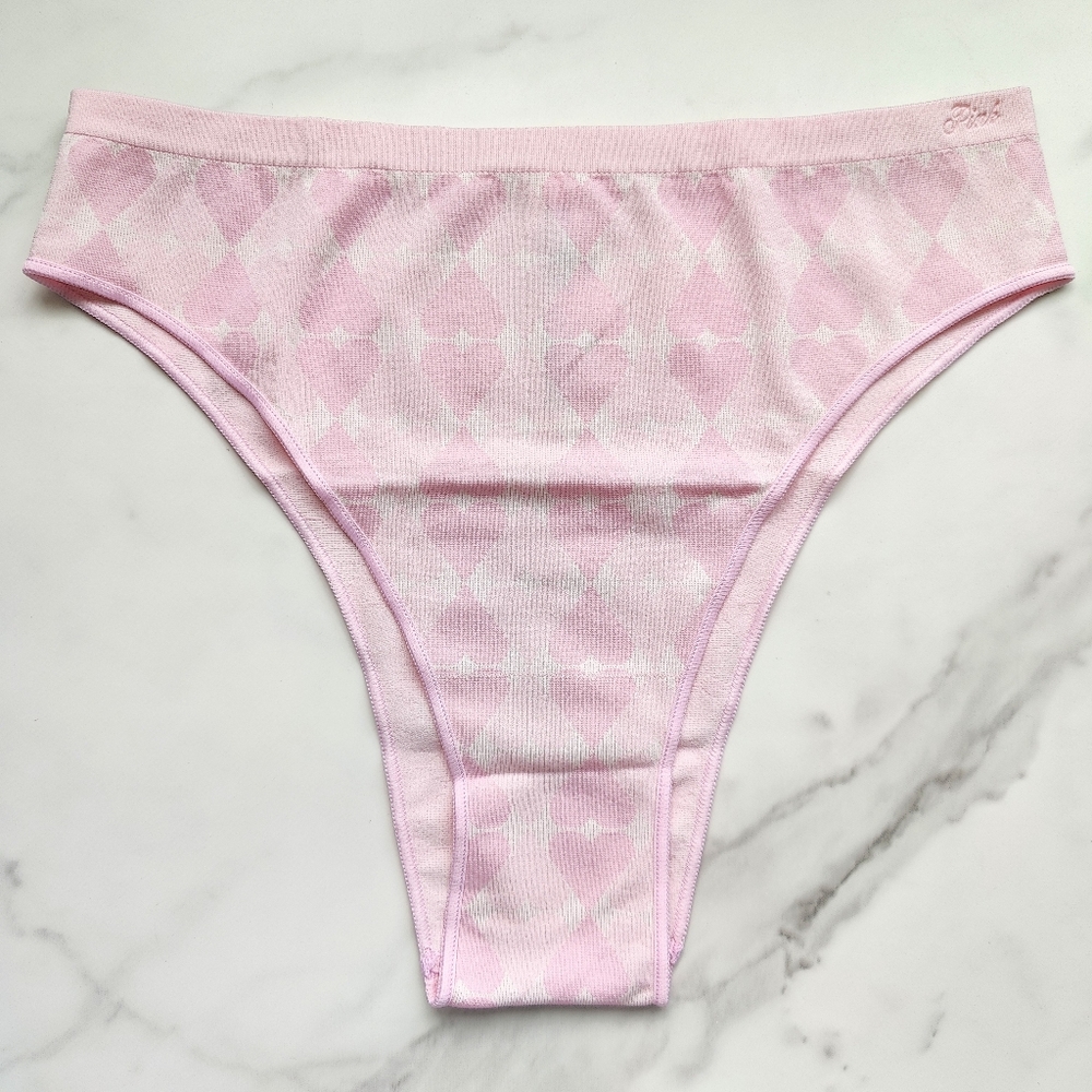 NWT PINK VICTORIA'S SECRET SEAMLESS HEART JACQUARD BRAZILIAN PANTY IN PINK BUBBL